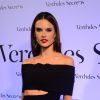 Alessandra Ambrosio vai interpretar a ex-modelo Sâmia na novela 'Verdades Secretas'