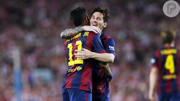 Neymar comemora vitória do Barcelona com Messi, que marcou dois gols, na Copa do Rei