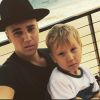 Justin Bieber chamou a atenção pela semelhança física com o irmão caçula em foto postada no Instagram