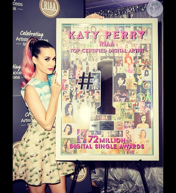 Katy Perry já vendeu mais de 72 milhões de cópias digitais