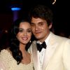 Katy Perry e John Mayer se reconciliaram em janeiro, mas o namoro durou só dois meses. Em maio, no Met Gala, os ex-namorados trocaram beijos