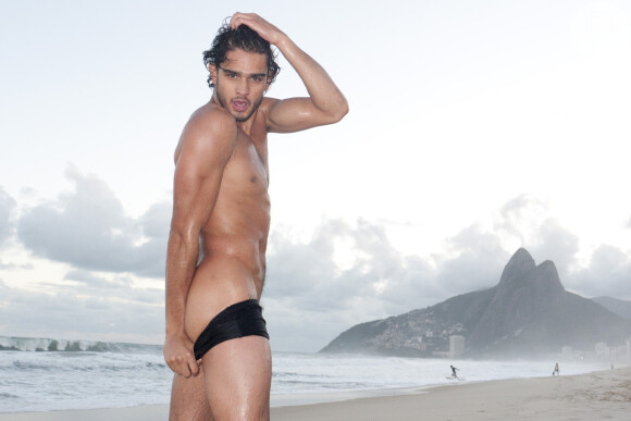 Marlon Teixeira fez ensaio na praia de Ipanema, no Rio de Janeiro, para o fotógrafo Terry Richardson