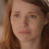 Elisa (Leticia Colin) se emocina ao falar com Júlia (Isabelle Drummond) das inseguranças que tem por ser virgem, na novela 'Sete Vidas', em 18 de junho de 2015