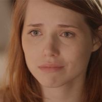 'Sete Vidas': Elisa conversa com Júlia sobre sua virgindade e as duas choram