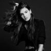 Camila Queiroz, de 'Verdades Secretas', já posou para várias campanhas de moda e tem trabalhos feitos pela conceituada agência Ford Models