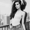 Camila Queiroz, de 'Verdades Secretas', já posou para várias campanhas de moda. Ela é agenciada pela conceituada agência Ford Models