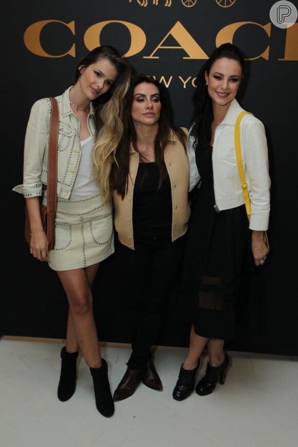 Paolla Oliveira, Cleo Pires e Yasmin Brunet prestigiam lançamento de loja no Rio