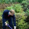 Príncipe William ajuda a fazer plantações em mais um evento oficial