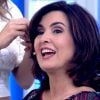 Fátima Bernardes se divertiu ao ter o cabelo levemente pintado com giz pastel no 'Encontro' desta sexta-feira, 19 de junho de 2015: 'Estou gostando'