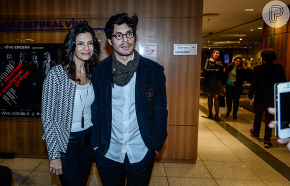 Helena Ranaldi e o ator Daniel Alvim assumem namoro em noite de pré-estreia de teatro em São Paulo, nesta quinta-feira, 18 de junho de 2015
