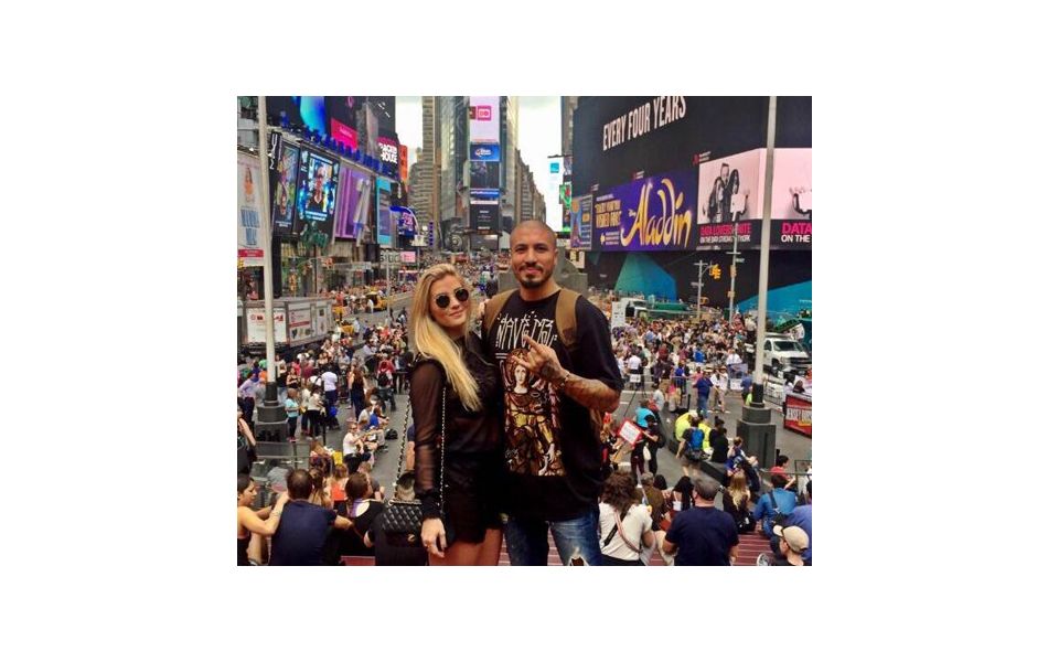 Aline e Fernando, do 'BBB 15', viajam para Nova York 'Quero curtir com