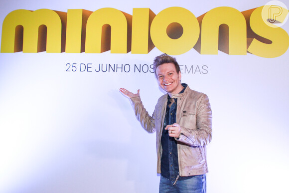 Michel Teló e Thais Fersoza marcaram presença em um cinema de São Paulo neste sábado, 20 de junho de 2015. O casal foi conferir a pré-estreia de 'Minions', filme de animação que conta com uma música do cantor na trilha sonora