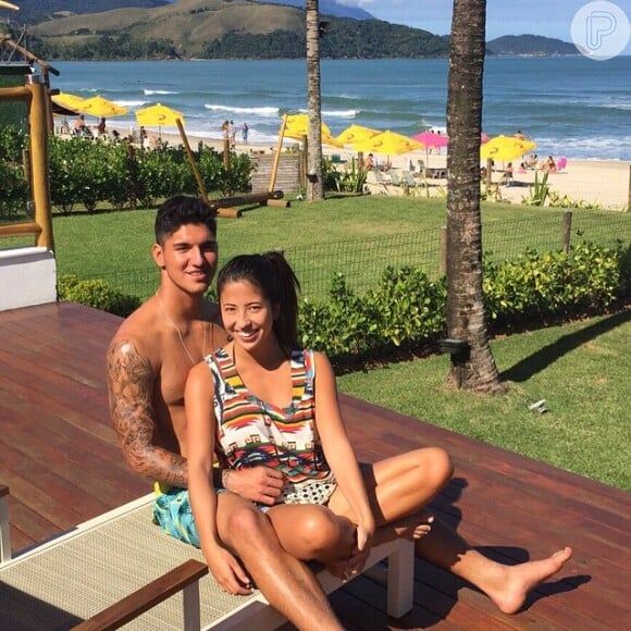 Gabriel Medina assumiu namoro recentemente com Tayna Hanada, que também é surfista
