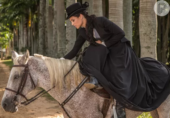 A atriz Paolla Oliveira precisou fazer aulas de equitação e piano para compor sua personagem, a vilã Melissa, na novela 'Além do Tempo'