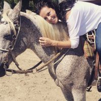 Paolla Oliveira supera receio de andar a cavalo: 'Tive quedas e fiquei com medo'