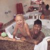 Neymar curtiu um banho ao lado do filho Davi Lucca, de 3 anos