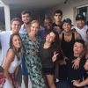 Neymar se reuniu com Luciano Huck, Angélica e outros amigos na casa de Thiaguinho e Fernanda Souza neste domingo, 28 de junho de 2015