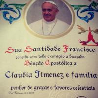 Claudia Jimenez recebe benção do Papa Francisco: 'Chorei de emoção'