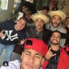 Neymar recebe amigos como Thiaguinho em Festa Julina, nesta sexta-feira, 3 de julho de 2015