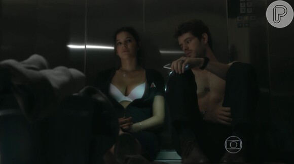 Bruna Marquezine já apareceu em cenas de 'I Love Paraisópolis' mostrando o sutiã
