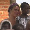 Giovanna Ewbank chora durante culto evangélico em Malaui