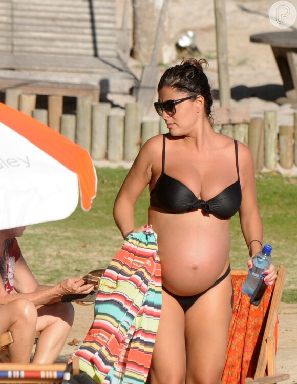 Juliana Paes esta grávida de nove meses do segundo filho, Antônio