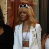 Rihanna espera poder curtir tranquilamente suas férias em agosto
