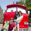 Gisele visitou nesta terça-feira, 2 de julho de 2013, o parque de diversões Disney California Adventure com o marido Tom Brady, o filho Benjamin e o enteado John