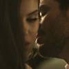 Angel (Camila Queiroz) pede desculpas a Alex (Rodrigo Lombardi) e ele a beija, na novela 'Verdades Secretas'