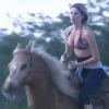 Bárbara Evans cavalgou nesta tarde em 'A Fazenda 6'