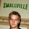 Justin Hartley ficou conhecido do grande público ao interpretar o Arqueiro Verde de 'Smallville'