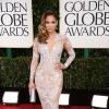Para o 70th Globo de Ouro, Jennifer Lopez arrasou com um vestido de renda aplicada com muita transparência