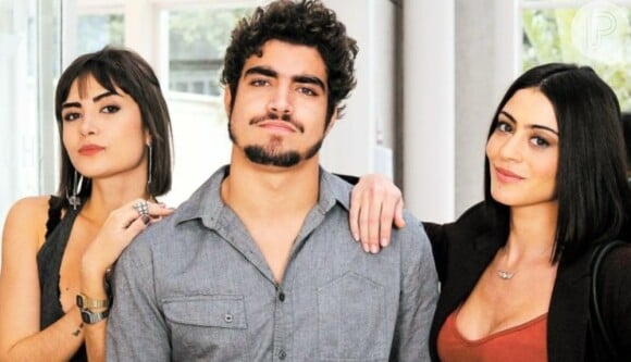 Michel (Caio Castro) reata seu casamento com Silvia (Carol Castrol) e propõe que Patrícia (Maria Casadevall) seja sua namorada, sem compromisso, em 'Amor à Vida', em 10 de agosto de 2013