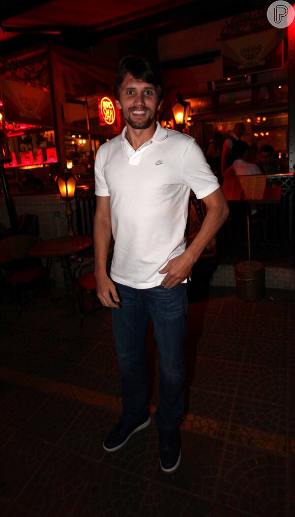 O jogador Paulo André jantou no restaurante Paris 6, em São Paulo