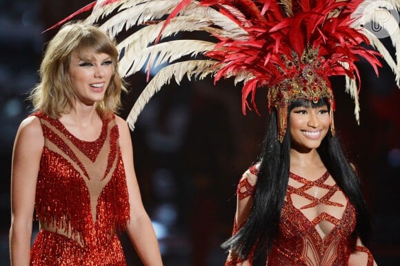 Recentemente, Taylor Swift se envolveu em uma polêmica com Nicki Minaj. Elas discutiram pelas redes sociais dias antes do VMA, mas selaram a paz no palco da premiação, ao cantarem juntas