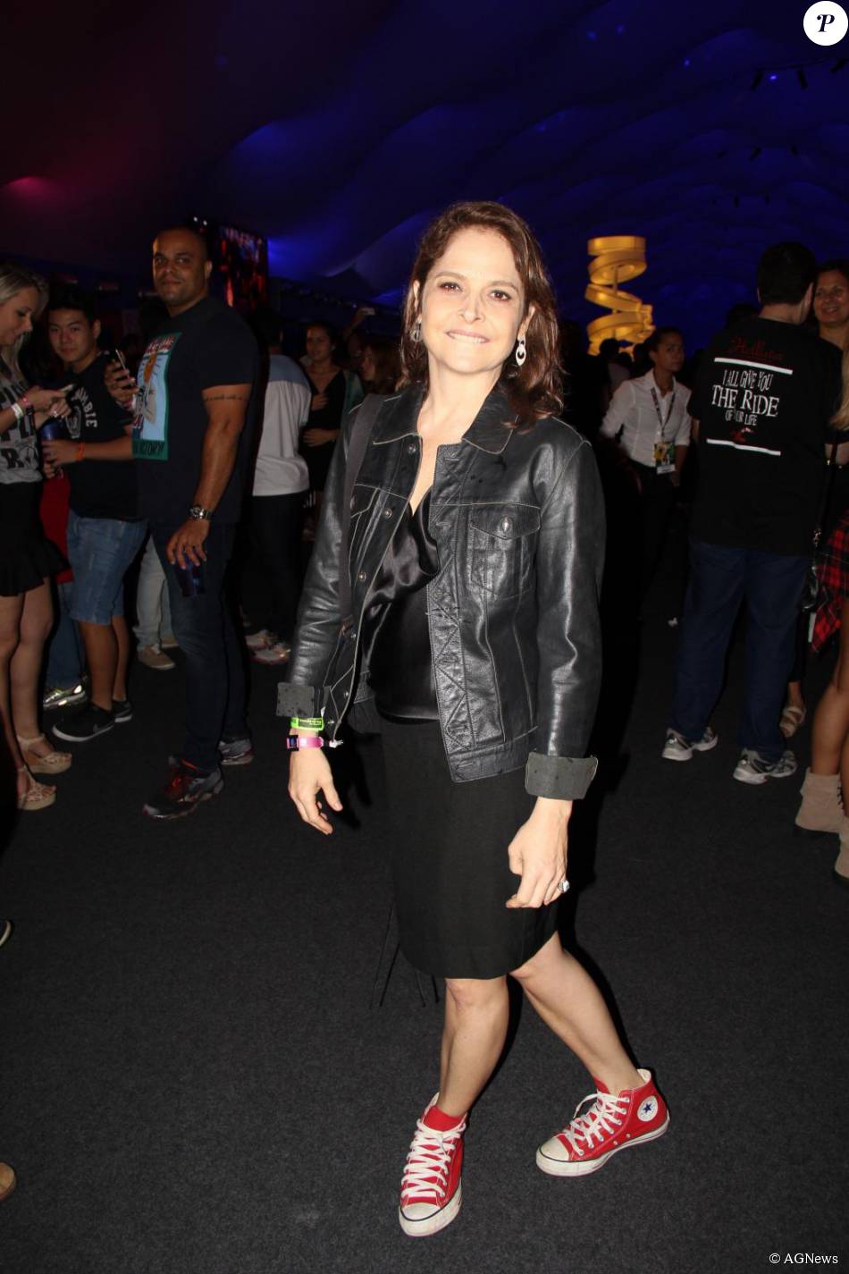looks com all star vermelho