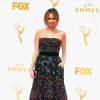Keltie Knight foi de vestido com estampa floral de Elie Saab ao Emmy Awards 2015, neste domingo, 20 de setembro de 2015