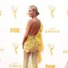 Vestido de Heidi Klum no Emmy Awards 2015 também tinha decote nas costas