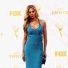 Laverne Cox optou por vestido azul Calvin Klein para o Emmy Awards 2015, neste domingo, 20 de setembro de 2015