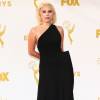 Lady Gaga escolheu um vestido preto de Brandon Maxwell para o Emmy Awards 2015, neste domingo, 20 de setembro de 2015