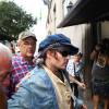 Johnny Depp é assediado por fãs após passagem de som do Rock in Rio, nesta quarta-feira, 23 de setembro de 2015