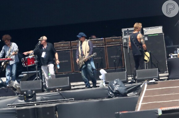 Johnny Depp e sua banda fazem passagem de som para o Rock in Rio, nesta quarta-feira, 23 de setembro de 2015