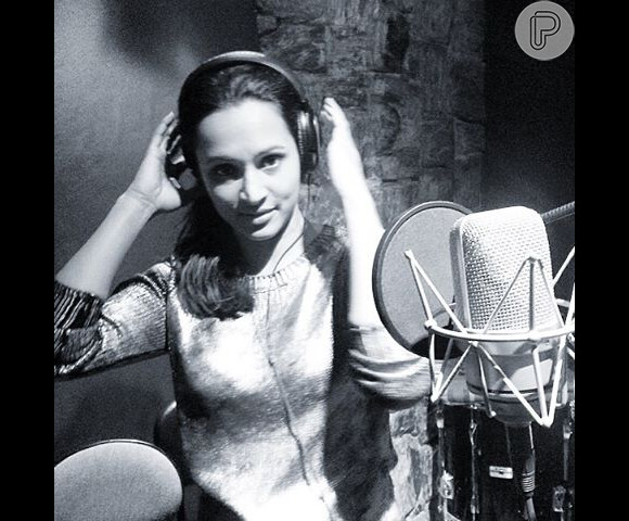 'Vamos lançar música e tudo', conta a atriz, que entrou em estúdio para viver funkeira em 'A Regra do Jogo'