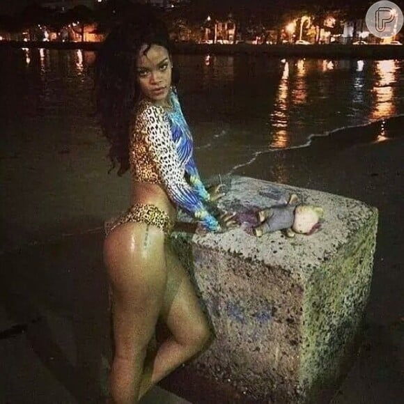 Rihanna foi à praia no Rio de Janeiro em 2014, mas foi alertada sobre os arrastões na passagem de 2015 pela cidade
