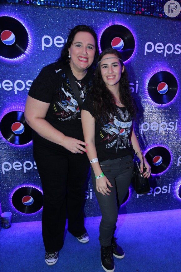 Lívian Aragão com a mãe, Lilian Aragão, no domingo, 27 setembro de 2015