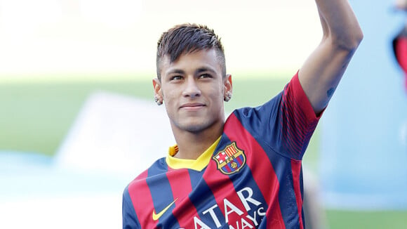 Neymar usará cabelo mais discreto no Barcelona; veja outros visuais do craque