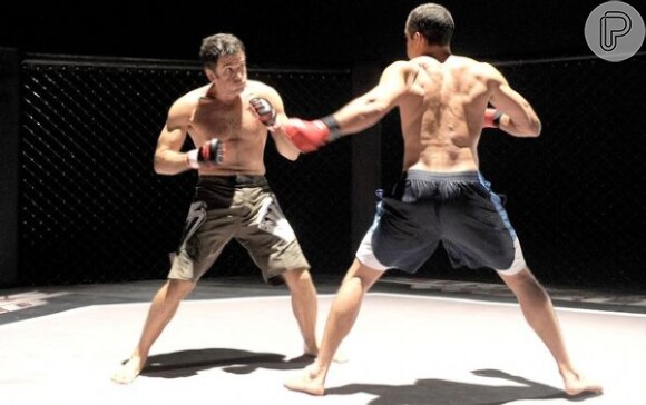 Em 'Guerra dos Sexos', Eriberto Leão derrotou o lutador de MMA Demian Maia
