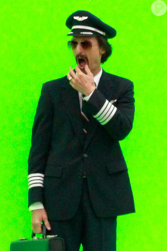 Matthew McConaughey é clicado no set de filmagem de 'Dallas buyers club', nos Estados Unidos, em 11 de dezembro de 2012