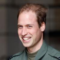 Príncipe William, após ser pai, volta aos trabalhos na Força Aérea Real