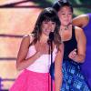 Lea Michele dedica prêmio no Teen Choice Awards a Cory Monteith: 'Ele vai ficar para sempre'